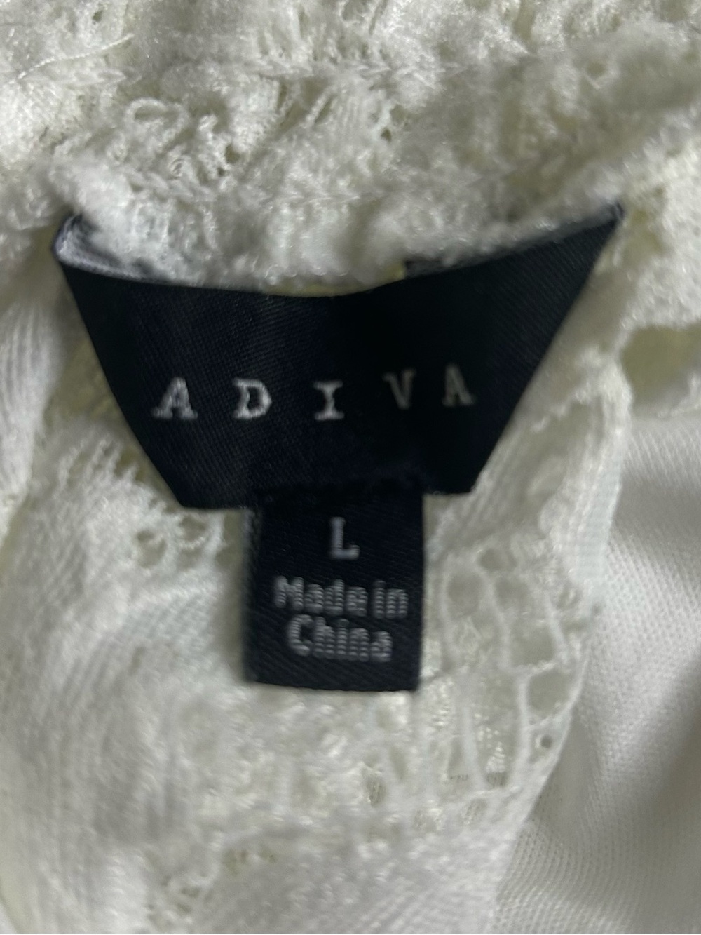 Women’s Turtleneck Lace Blouse (L) - Picture 7 of 8